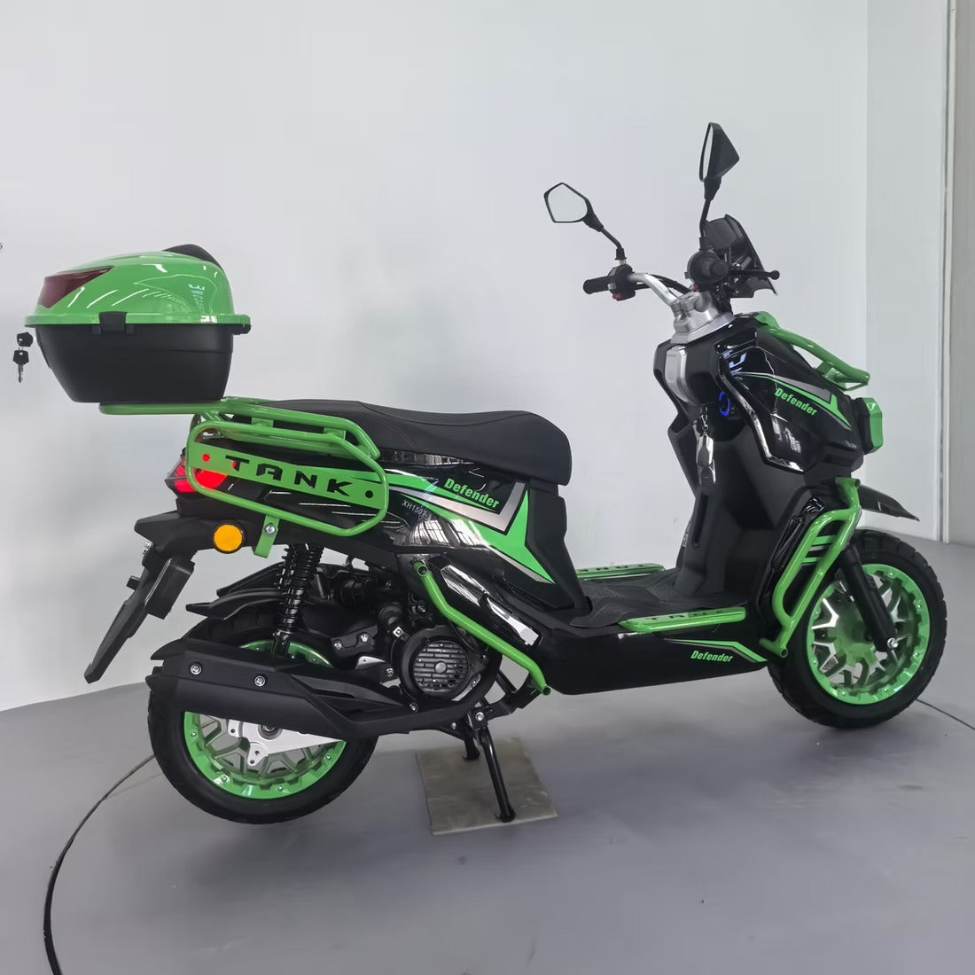 TANK DEFENDER 150 Scooter