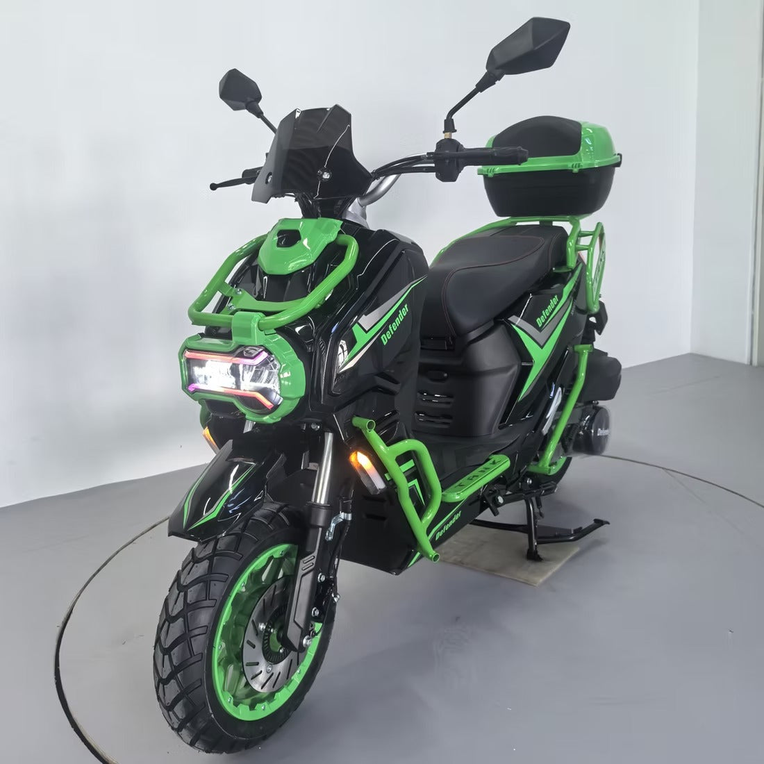 TANK DEFENDER 150 Scooter