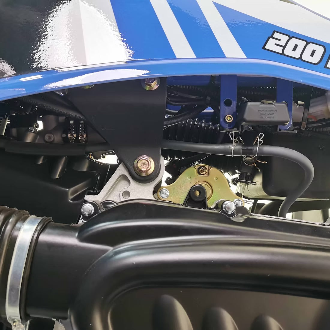 COMMANDER 200CC EFI