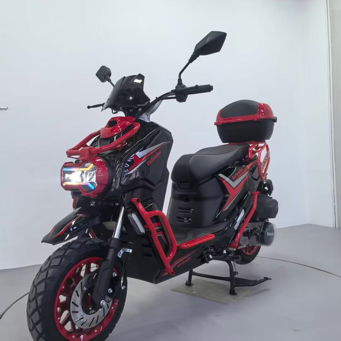 TANK DEFENDER 150 Scooter
