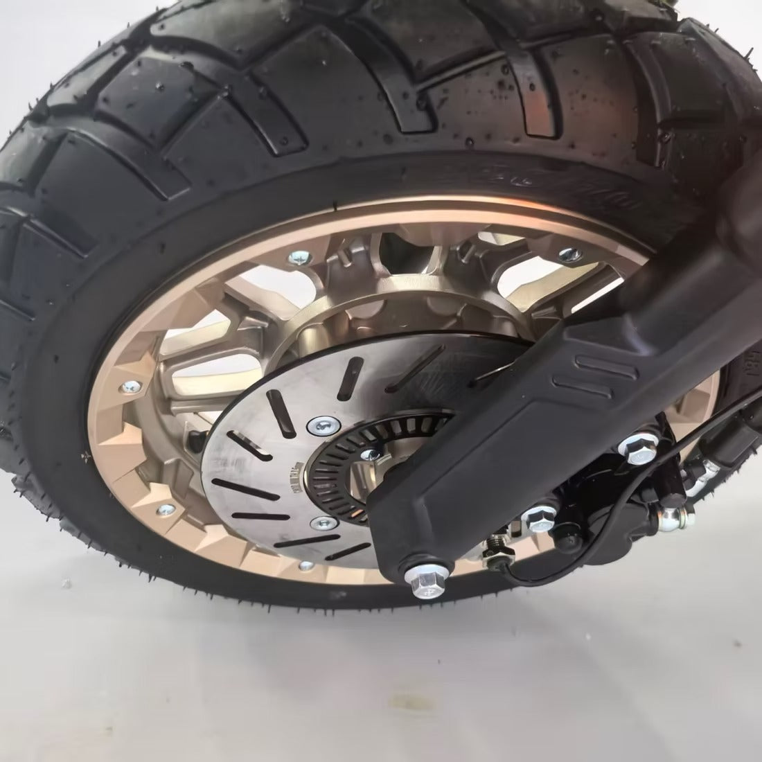TANK DEFENDER 150 Scooter